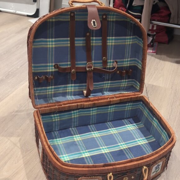 Vintage Wicker Picnic Basket Brown and Blue - Picture 7 of 9